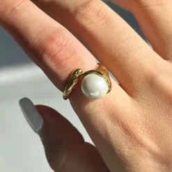18K Abstract Pearl Ring