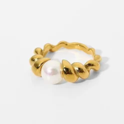 18K Croissant Pearl Ring