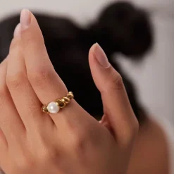 18K Croissant Pearl Ring