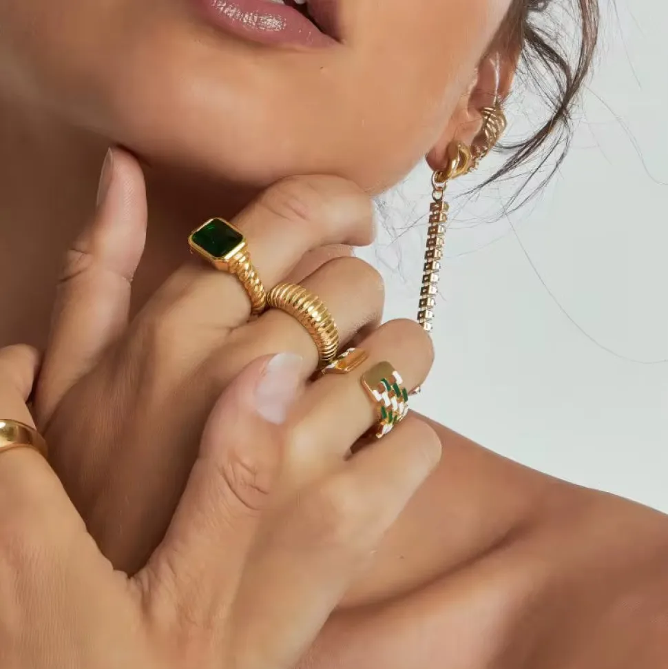18K Emerald Baguette CS Ring