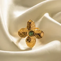 18K French Flower Ring