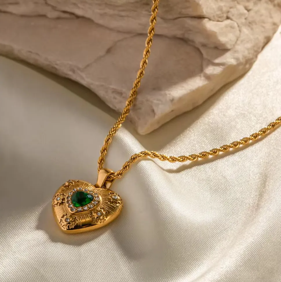 18K Gold Filled Vintage Emerald Heart Necklace