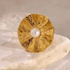 18K Oversized Round Flower Pearl Ring