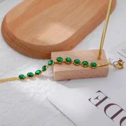 18K Round Bezel Bracelet, Emerald