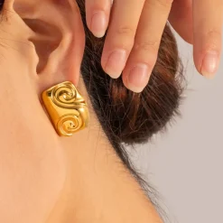 18K Statement Waves Studs