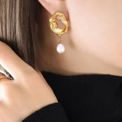 18K Swirl Freshwater Pearl Earrings