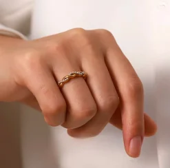 18K Twisted Mini Pearls Ring