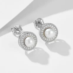 Silver Elegant Pearl Studs