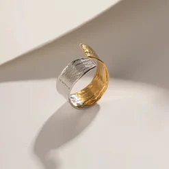 Two tone textured open rings