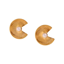 Vintage Pearl Round Studs in 18K Gold-Plating