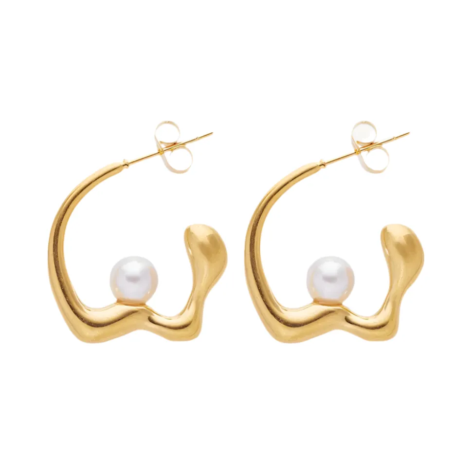 Wavy Pearl C Hoops in 18K Gold-Plating